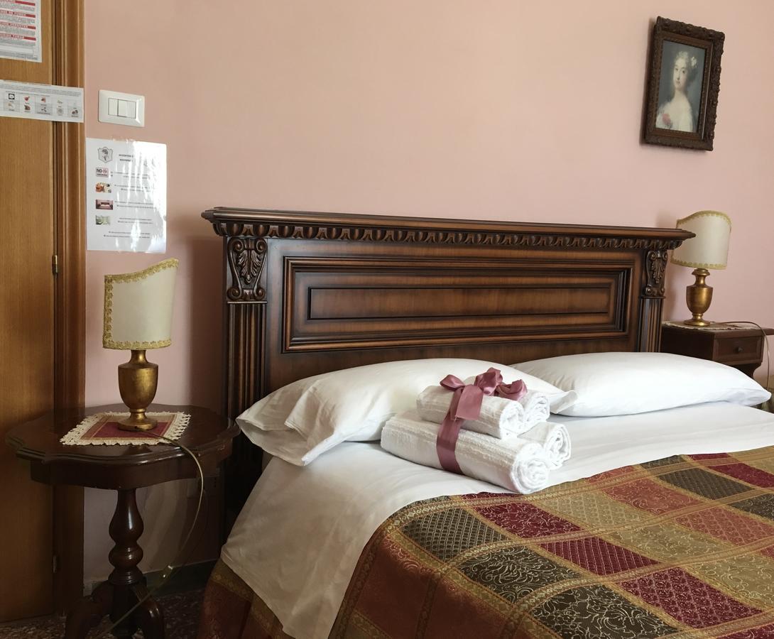 אסקולי פיצ'נו B&B Palazzo Migliani מראה חיצוני תמונה